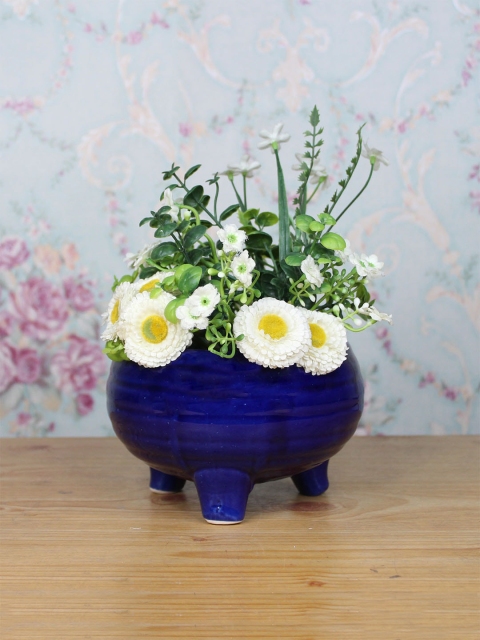 

Wonderland Blue 3 Leg Bowl Ceramic Planter