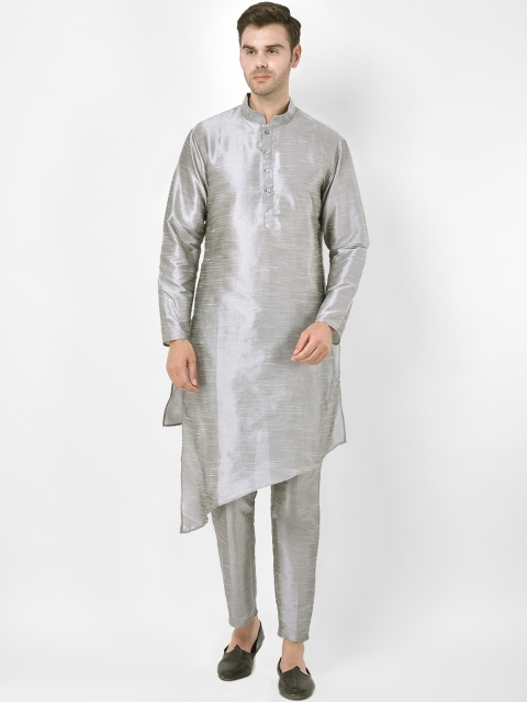 

SG RAJASAHAB Men Grey Solid Raw Silk Kurta with Pyjamas
