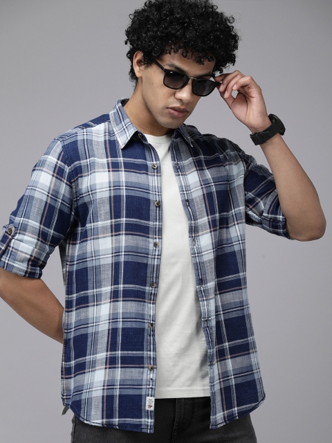 

Roadster Men Blue And White Tartan Checked Pure Cotton Casual Casual Shirt