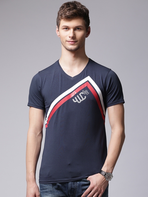 

YWC Men Navy Blue Printed V-Neck T-shirt