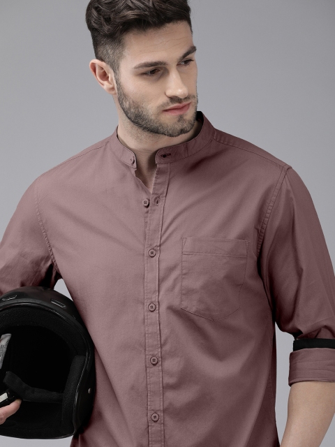 

Roadster Men Mauve Solid Casual Shirt
