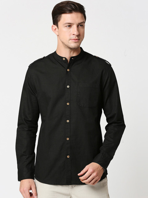 

Bewakoof Men Black Solid Linen Mandarin Collar Casual Shirt