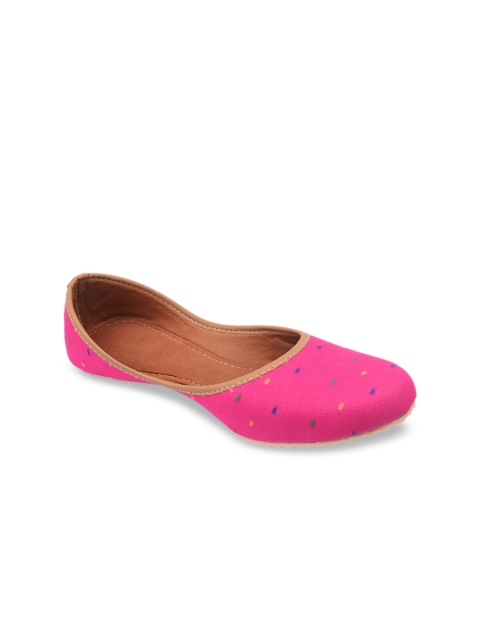 

DESI COLOUR Women Pink Printed Mojaris Flats