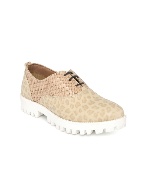 

Knotty Derby Women Tan Brown Animal Print Oxfords