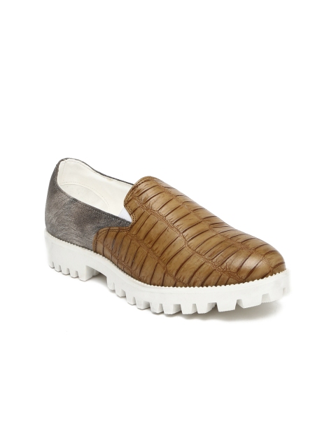 

Knotty Derby Women Brown & Grey Ginny Slip-On Sneakers