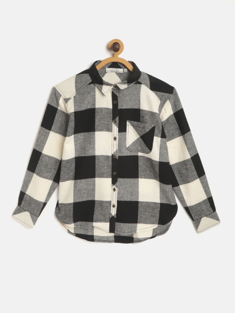 

UTH by Roadster Girls Black & Off-White Cotton Buffalo Checks Casual Shirt