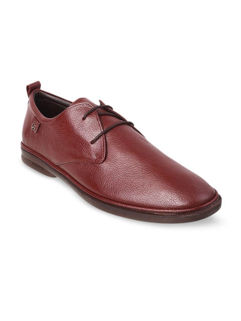 

Metro Men Maroon Textured Leather Formal Derbys