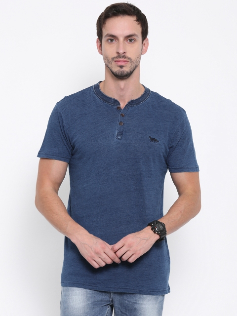 

Fox Men Blue Solid Henley Neck T-Shirt