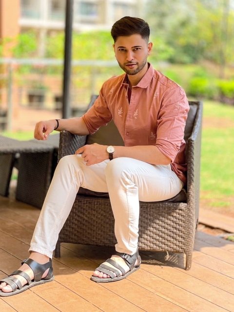 

Mast & Harbour Men Pink Slim Fit Opaque Printed Casual Shirt