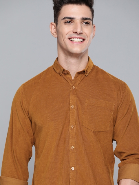

Mast & Harbour Men Brown Cotton Solid Corduroy Casual Shirt
