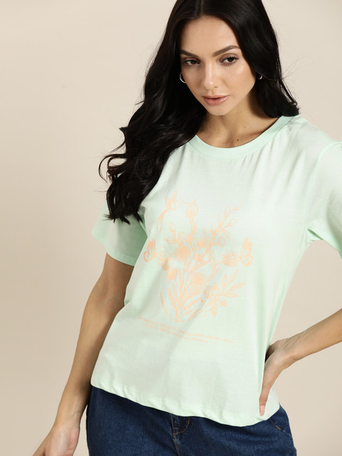 

Moda Rapido Women Green & Peach-Coloured Floral Printed Pure Cotton T-shirt