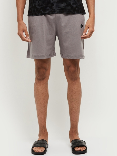 

max Men Grey Mid-Rise Regular Shorts