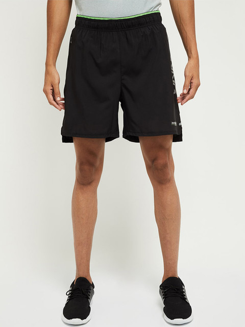 

max Men Black Mid-Rise Sports Shorts
