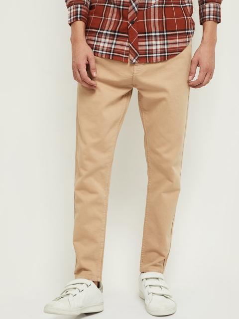 

max Men Beige Solid Clean Look Mid-Rise Jeans