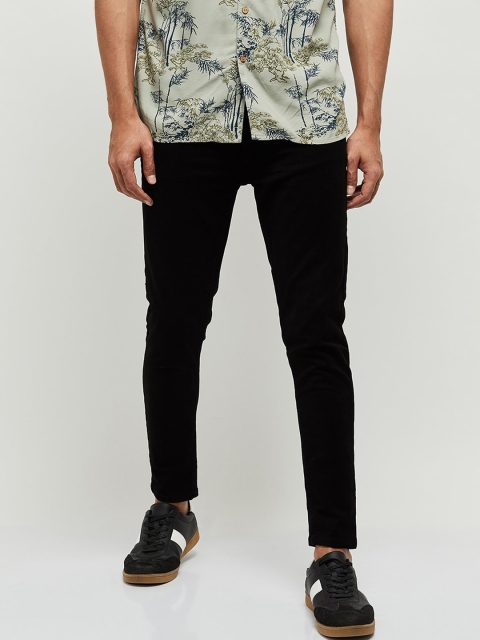 

max Men Black Solid Jeans