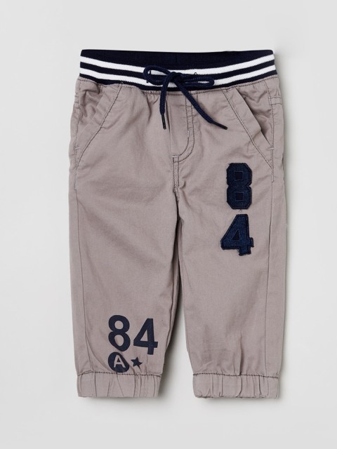 

max Boys Grey Pure Cotton Solid Joggers With Applique Detail