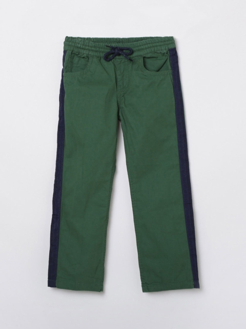 

max Boys Green Solid Trousers