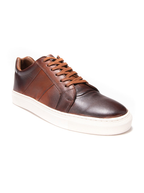 

dmodot Men Brown Textured Leather Sneakers