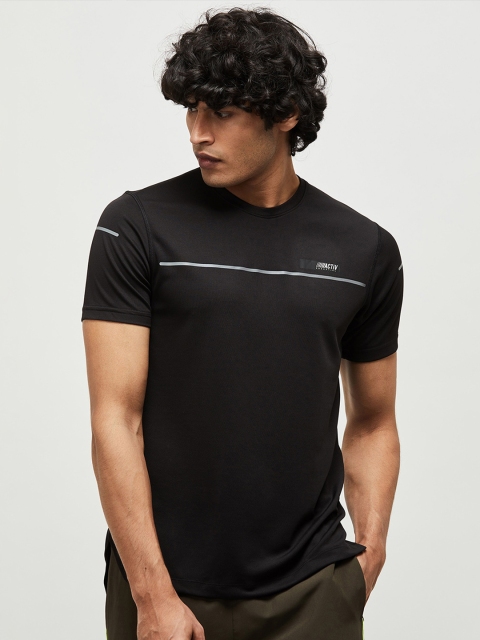 

max Men Black Printed T-shirt