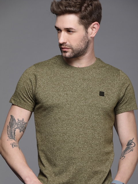 

WROGN Men Olive Green Solid Slim Fit Round Neck T-shirt