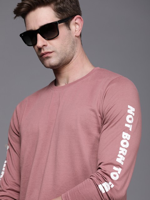 

WROGN Men Mauve Slim Fit T-shirt with Printed Sleeves