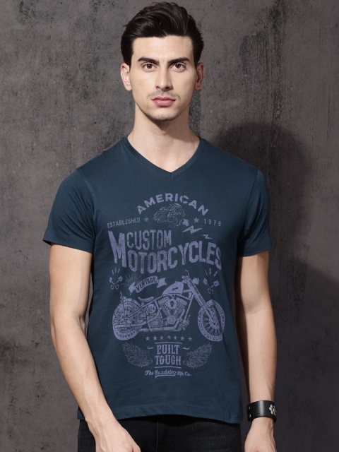 

Roadster Men Teal Blue Printed V-Neck T-shirt