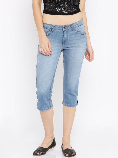 

People Blue Washed Denim Capris