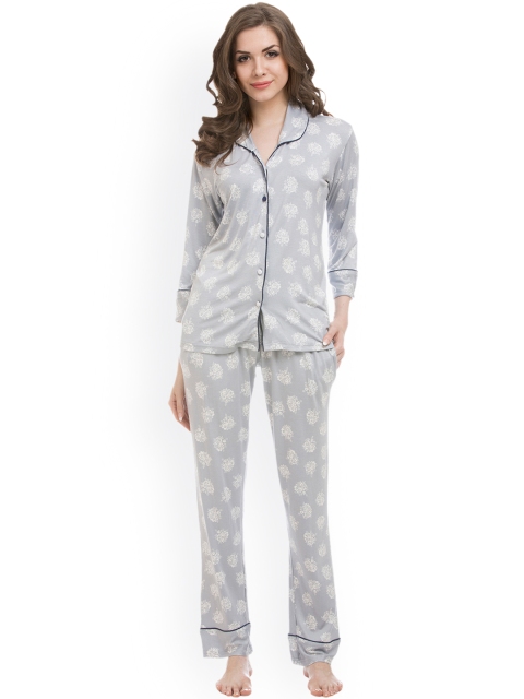 

Clovia Grey Printed Night Suit LS0025P01XXL