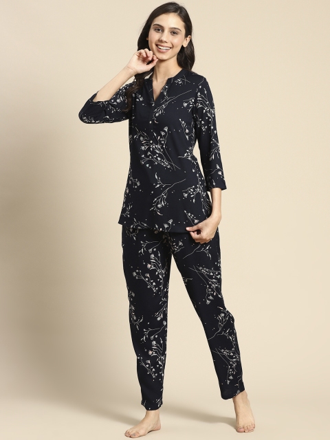 

Prakrti Women Navy Blue & White Floral Print Pyjamas Set