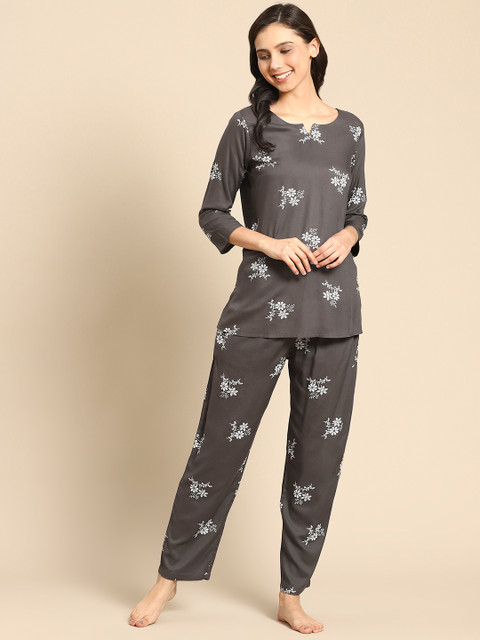 

Prakrti Women Charcoal Grey & White Floral Printed Pyjama Set
