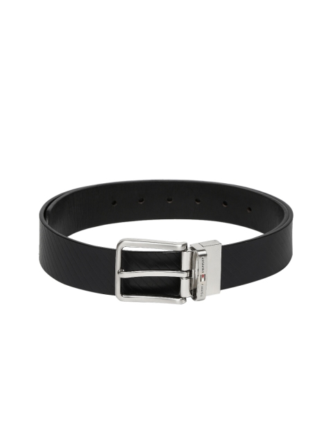 

Tommy Hilfiger Men Navy & Black Leather Reversible Textured Belt, Navy blue