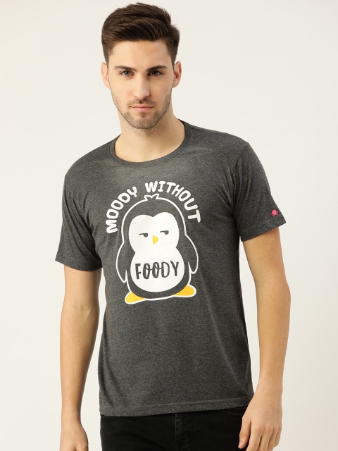 

PRINTOCTOPUS Men Charcoal Grey & White Hugsy Printed Pure Cotton T-shirt