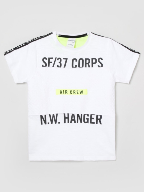 

max Boys White & Black Typography Printed T-shirt