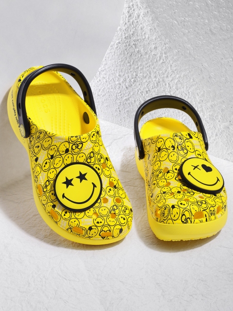 

Crocs Women Yellow & Black Classic Platform SmileyWorld(R) Clog Mlt Clogs