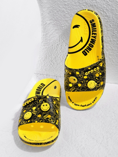 

Crocs Unisex Black & Yellow Classic SmileyWorld(R) Printed Sliders