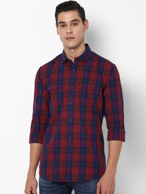 

Solly Jeans Co Men Maroon & Blue Pure Cotton Checked Casual Shirt