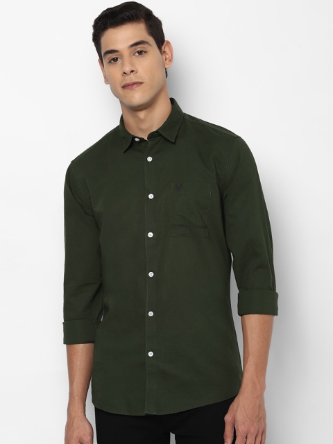 

Solly Jeans Co Men Olive Green Solid Casual Shirt