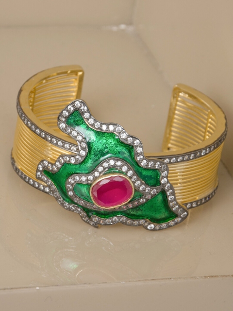 

Alankruthi Women Gold-Toned & Green Brass American Diamond Handcrafted Gold-Plated Charm Bracelet