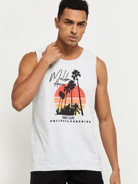 

max Men White Printed T-shirt