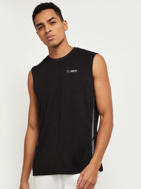 

max Men Black T-shirt