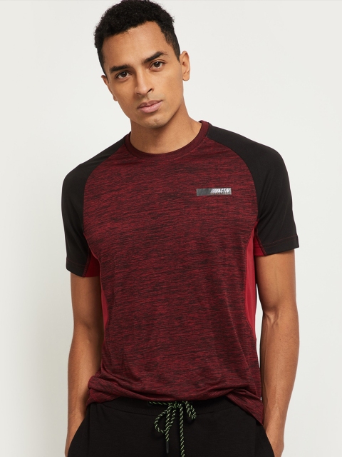 

max Men Maroon and Black Solid T-shirt