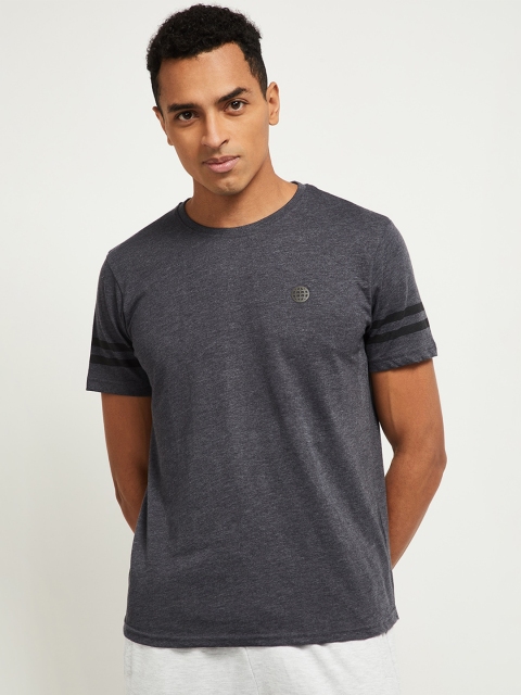 

max Men Grey & Black T-shirt