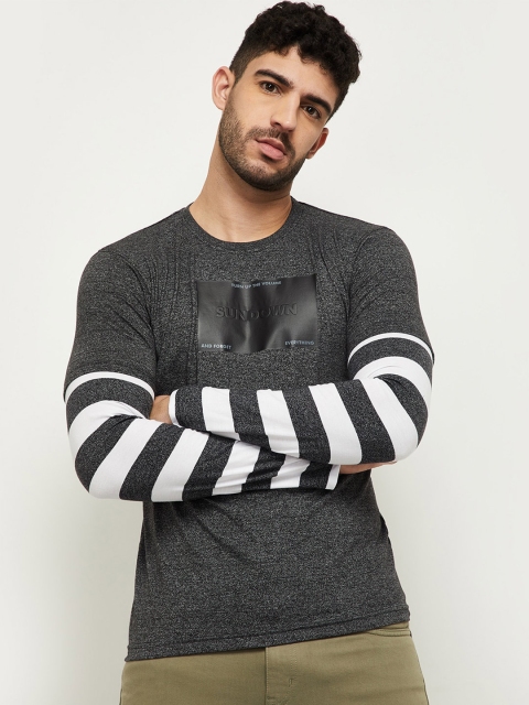 

max Men Black Typography Printed Raw Edge T-shirt