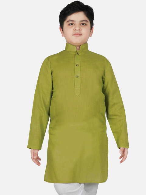 

SG YUVRAJ Boys Green Solid Mandarin Collar Kurta