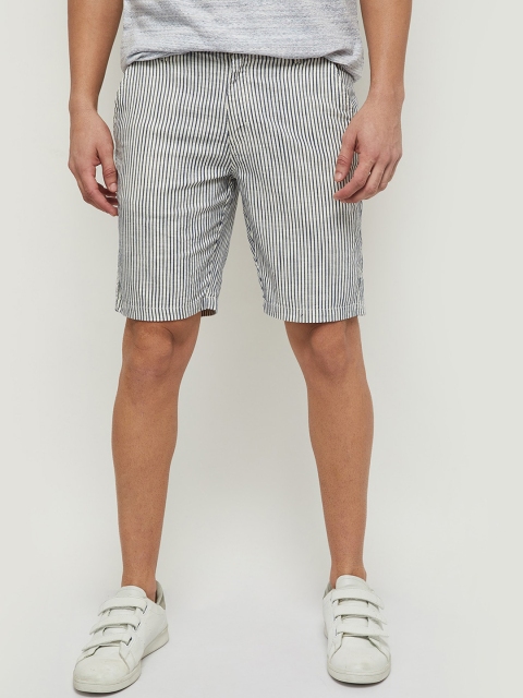 

max Men White Striped Mid-Rise Chino Shorts