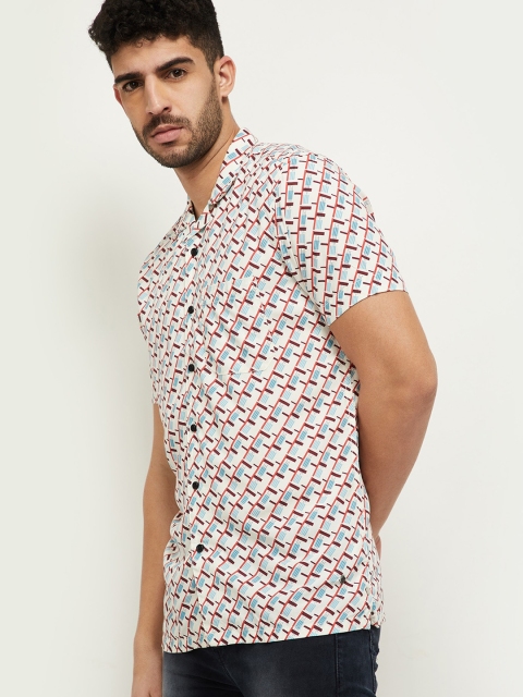 

max Men Off White Printed Casual Shirt