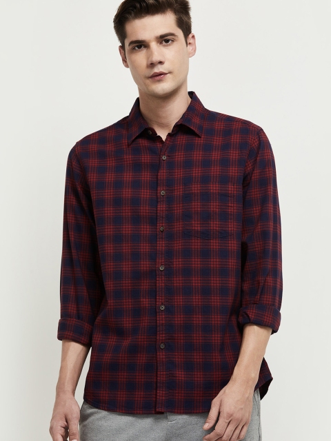 

max Men Red Checked Casual Shirt