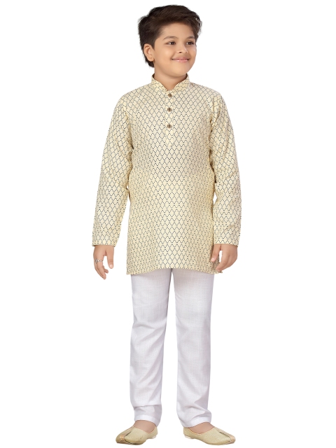 

Aj DEZInES Boys Yellow Printed Pure Cotton Kurta with Pyjamas