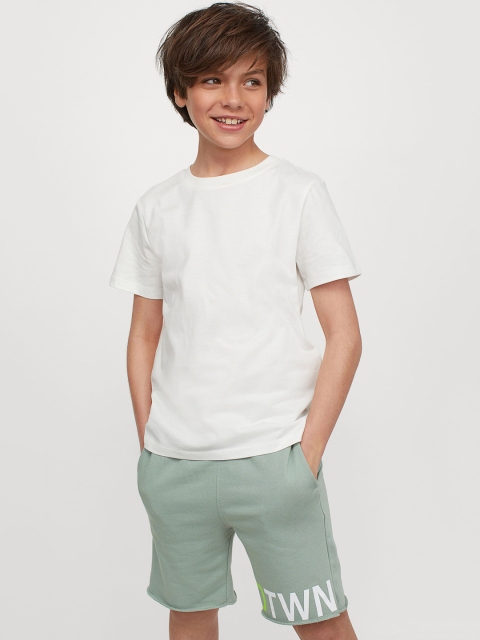

H&M Boys Green & White Printed Sweatshirt Shorts
