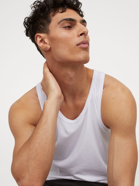 

H&M Men White Solid Regular Fit Sports Vest Top